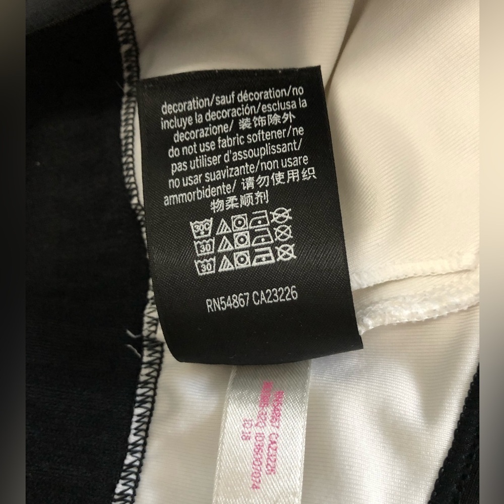 Pink Victoria’s Secret ultimate lightly lined sports bra white/black large - Picture 4 of 8